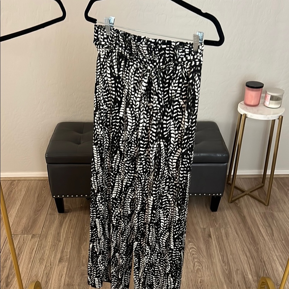 Chico's Black and White Patterned Pants